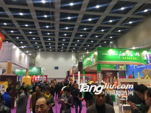 2018第十屆中部 武漢 糖酒食品交易會(huì)在武漢國(guó)際會(huì)展中心開(kāi)幕,快來(lái)一站式采購(gòu)名酒,嘗國(guó)內(nèi)外美食